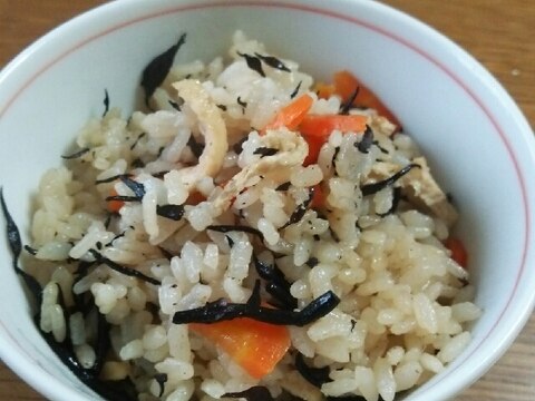 ひじきたっぷり炊き込みご飯